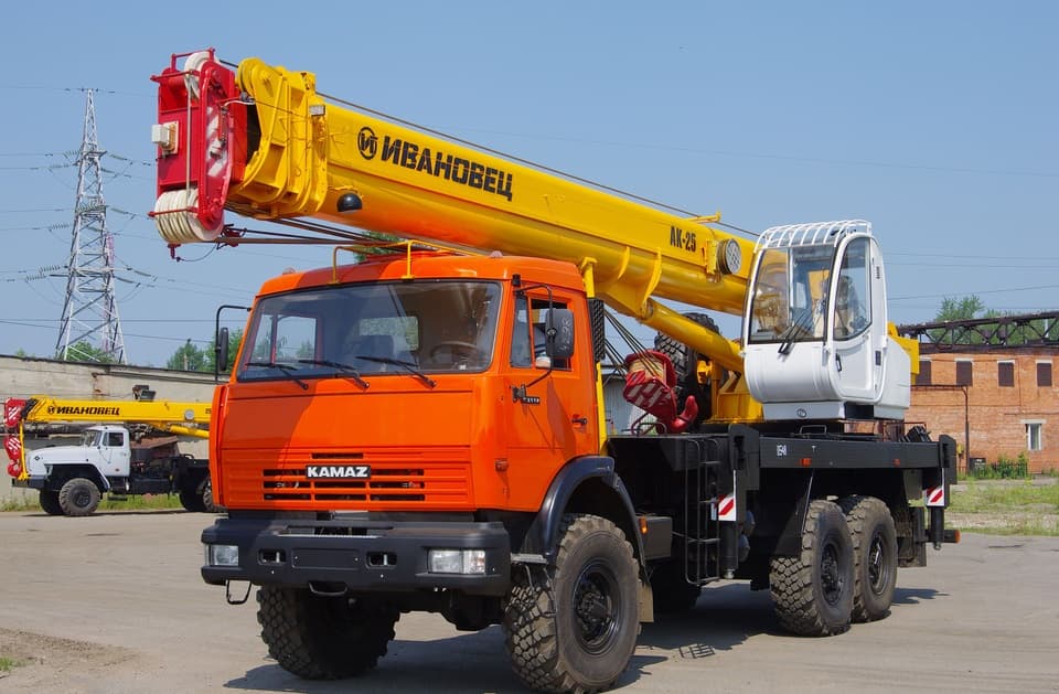 Автокран Ивановец 25 т